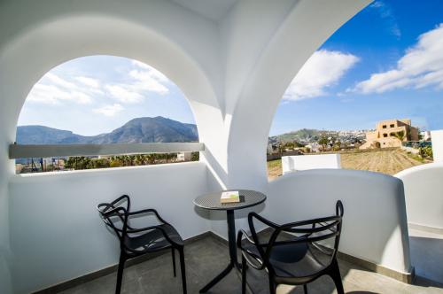 avis-la-bellezza-hotel-santorini-13